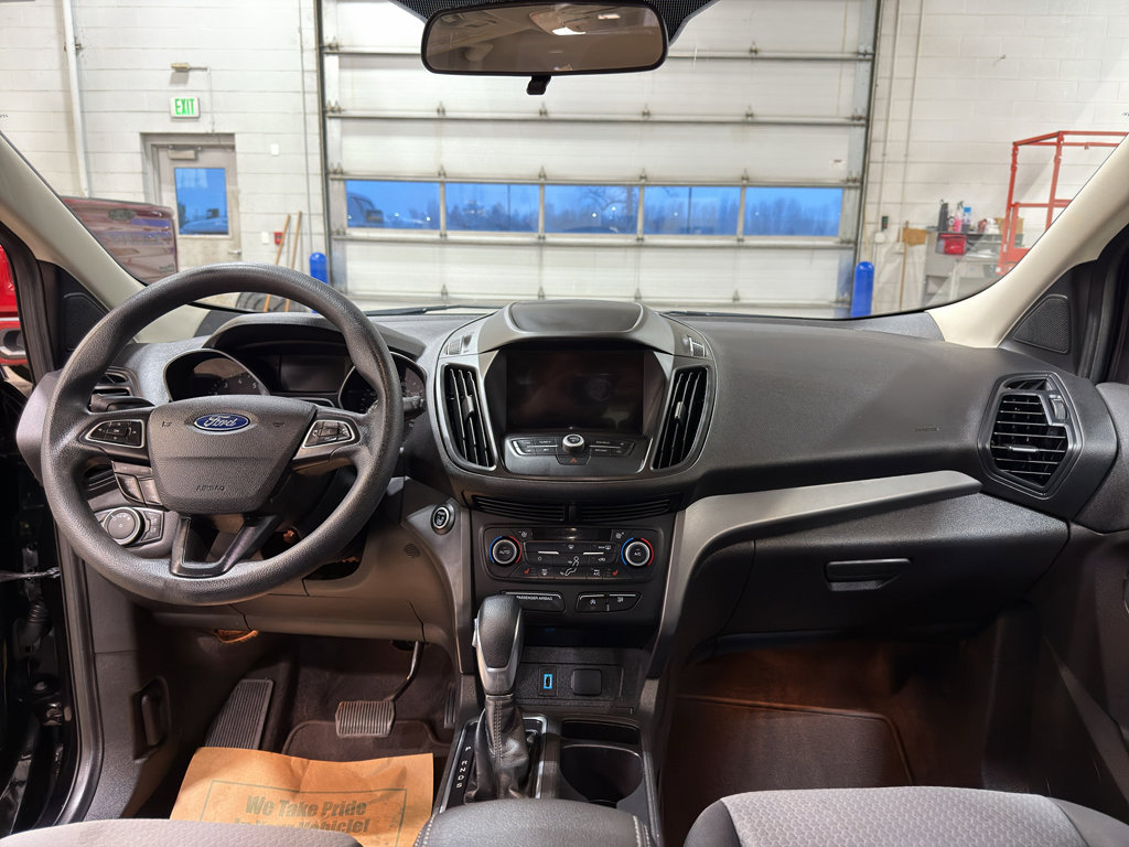 Used 2019 Ford Escape SE image 18