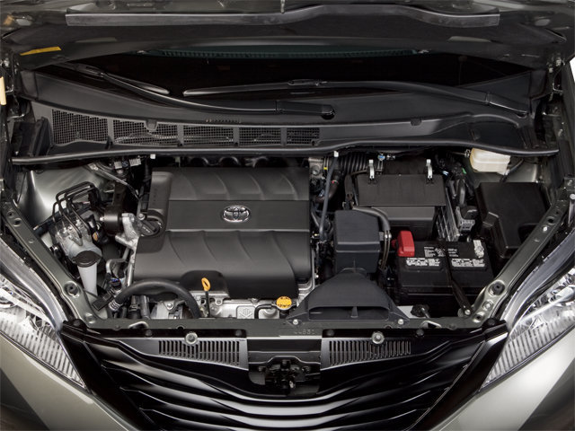 Used 2011 Toyota Sienna XLE w/ Premium Pkg FWD image 14
