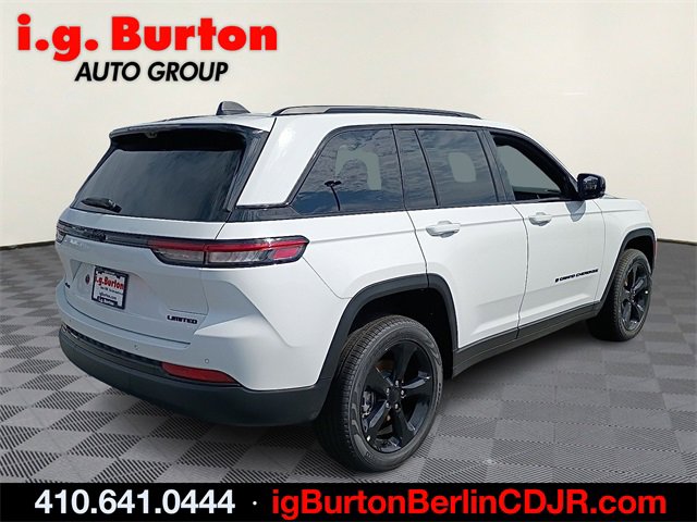 New 2025 Jeep Grand Cherokee Limited w/ Luxury Tech Group II image 4