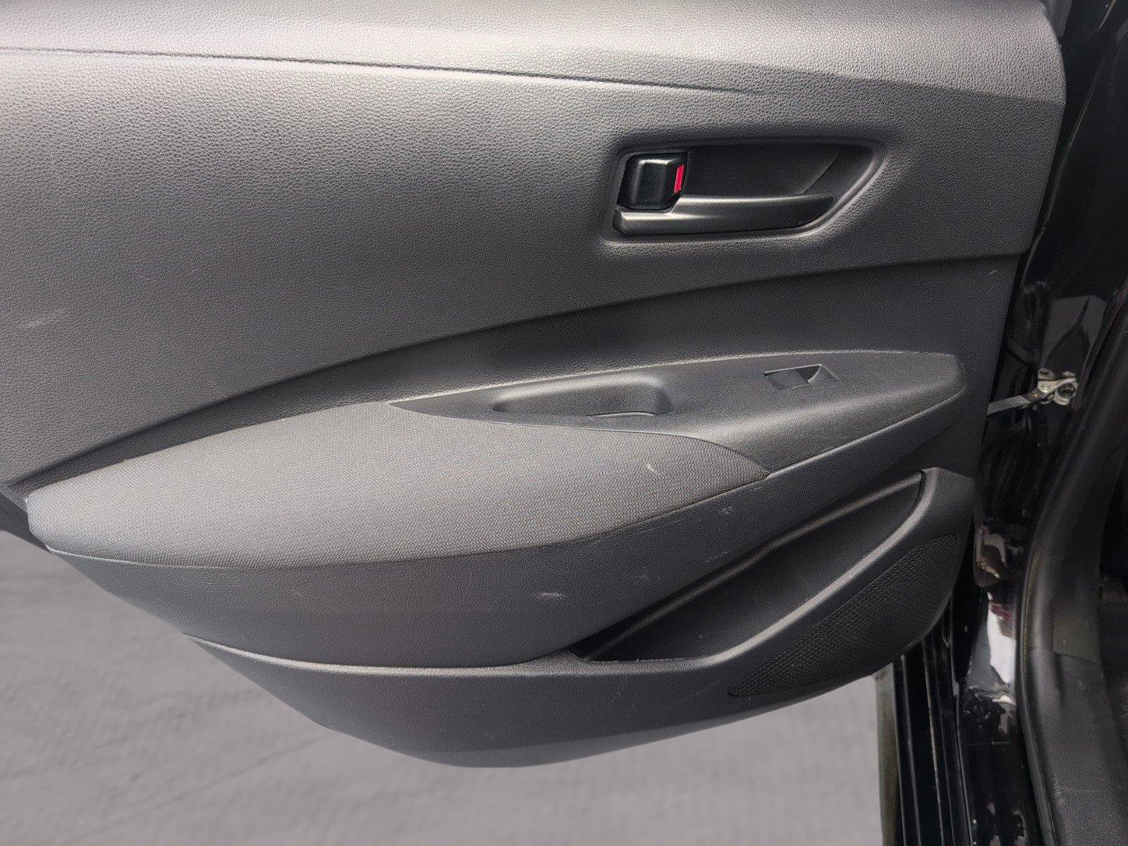 Used 2024 Toyota Corolla LE image 31