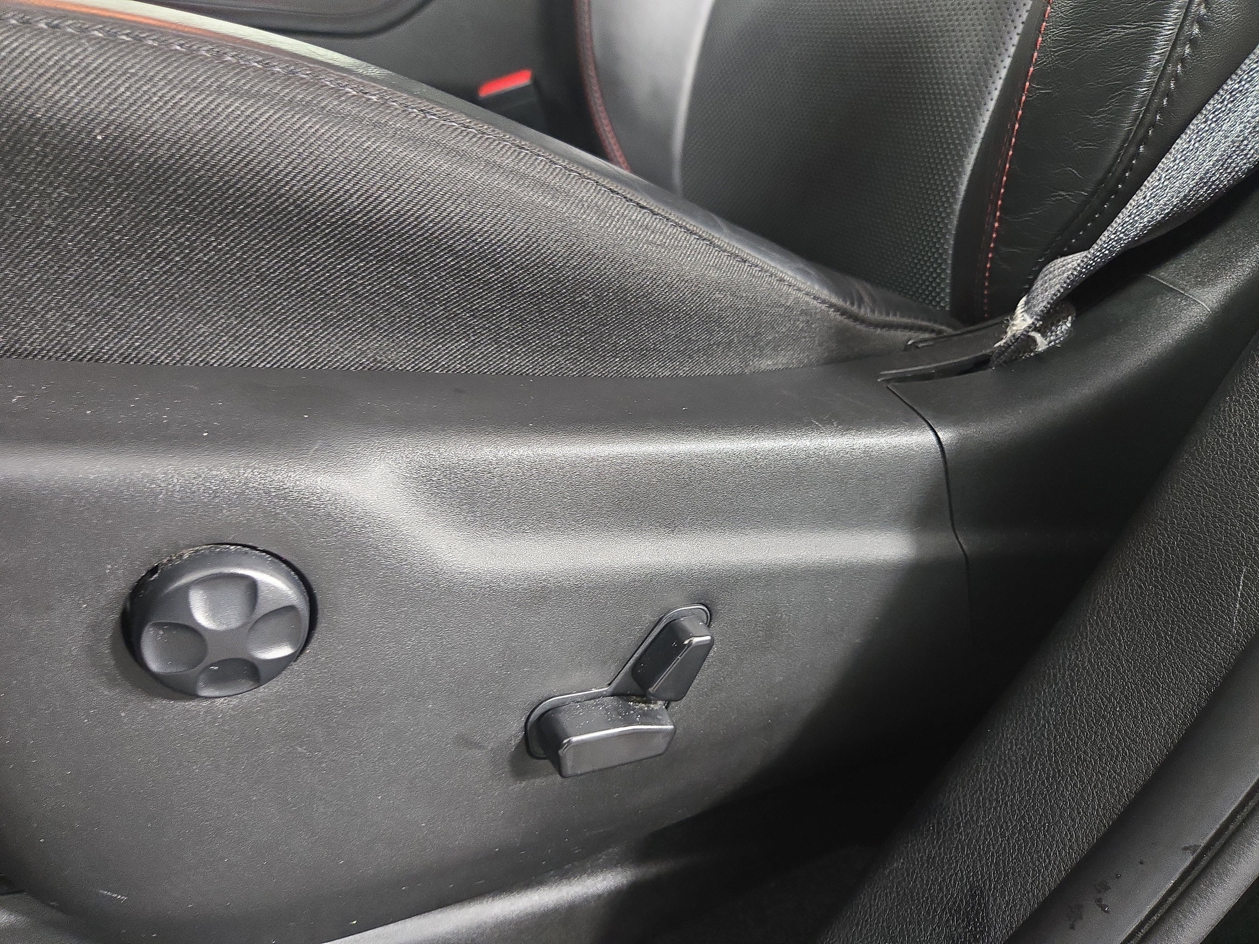 Used 2024 Dodge Durango GT image 33