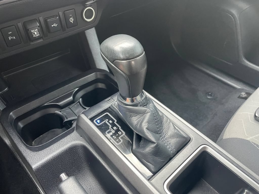 Used 2021 Toyota Tacoma TRD Sport w/ Technology Package AWD/4WD image 35