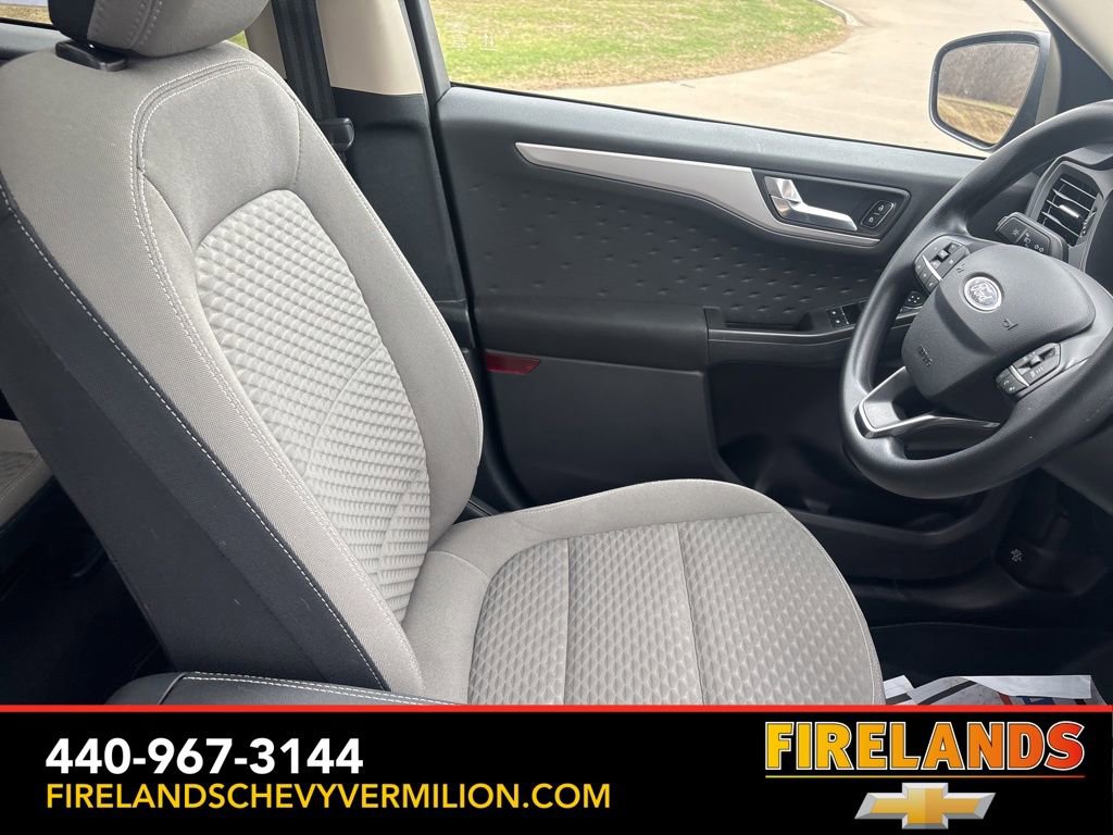 Used 2020 Ford Escape SE image 35