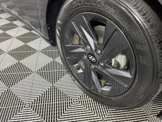 Used 2023 Hyundai Elantra SEL FWD image 16