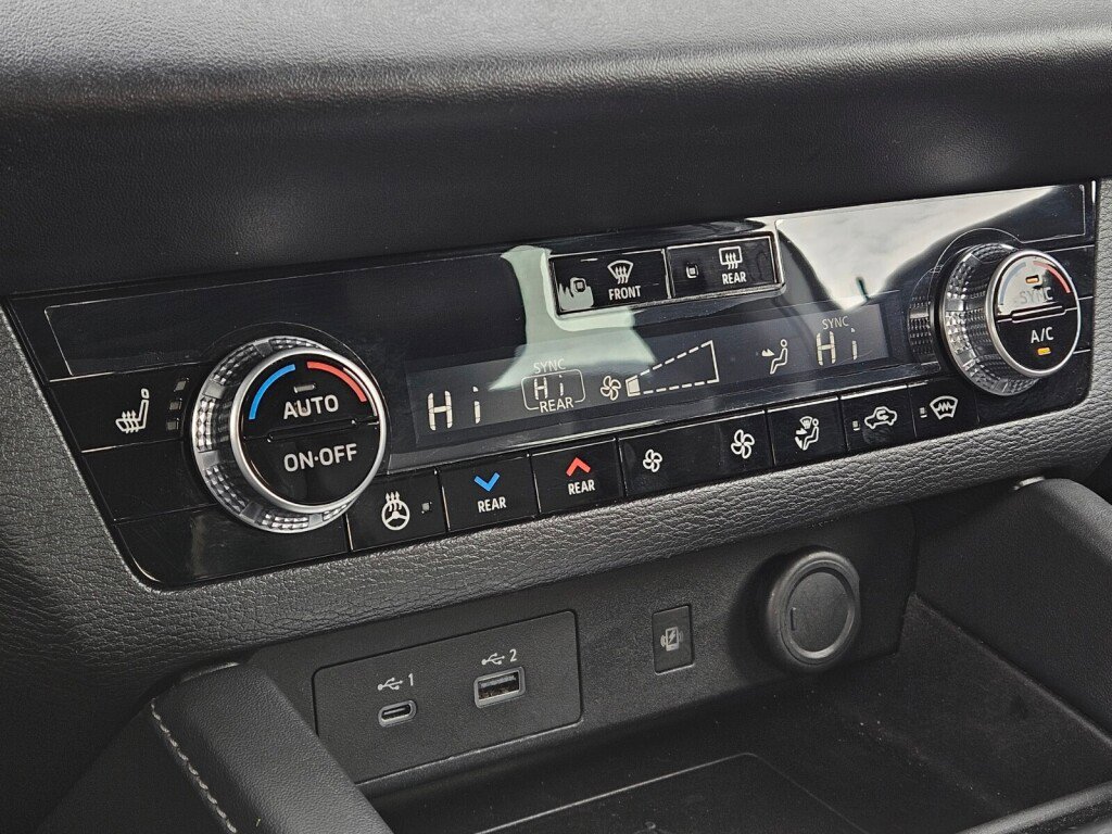 Used 2023 Mitsubishi Outlander SEL image 19