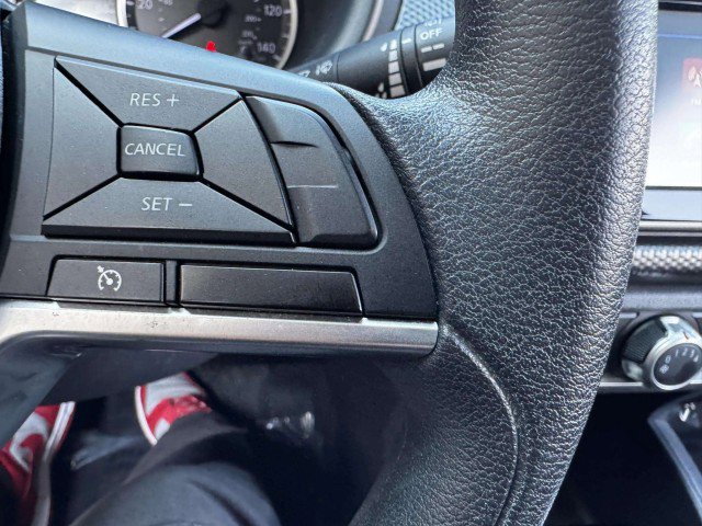 Used 2020 Nissan Kicks S image 24