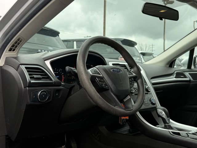 Used 2014 Ford Fusion SE image 5