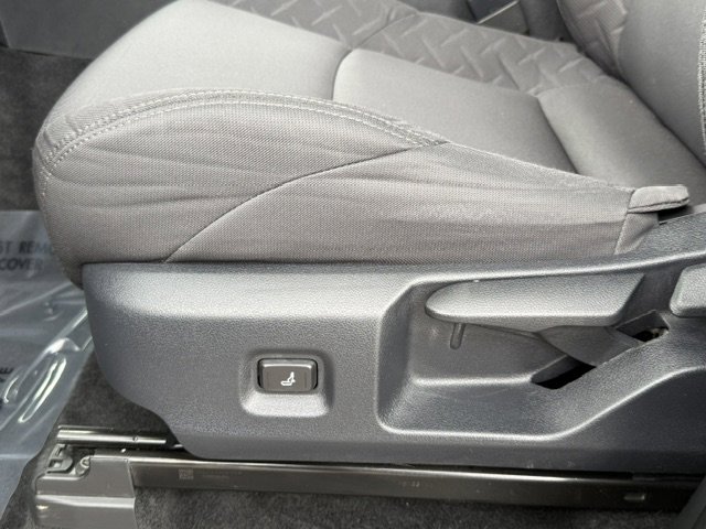 Used 2025 Toyota Tacoma SR image 12