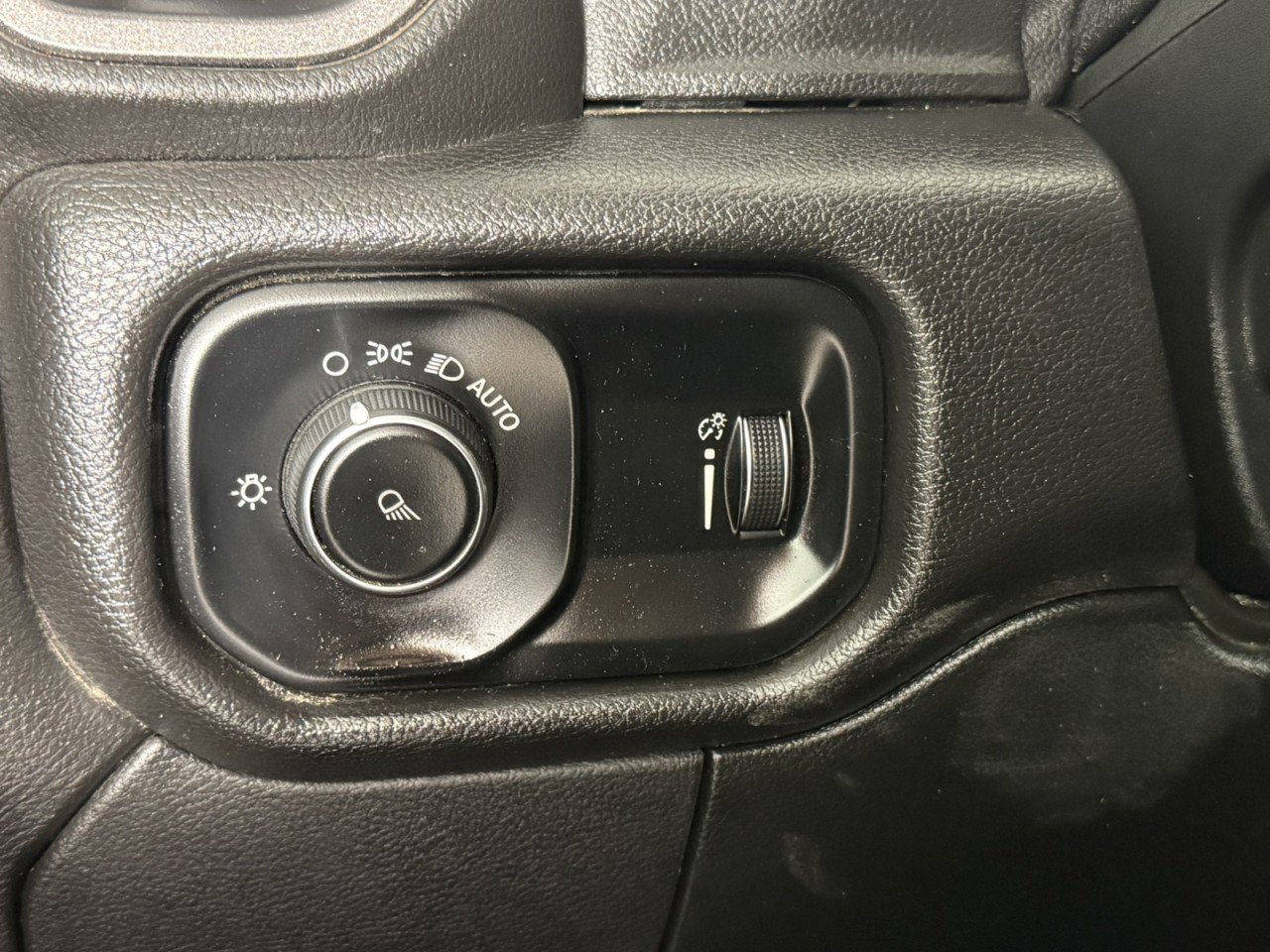 Used 2022 RAM 3500 Tradesman image 22