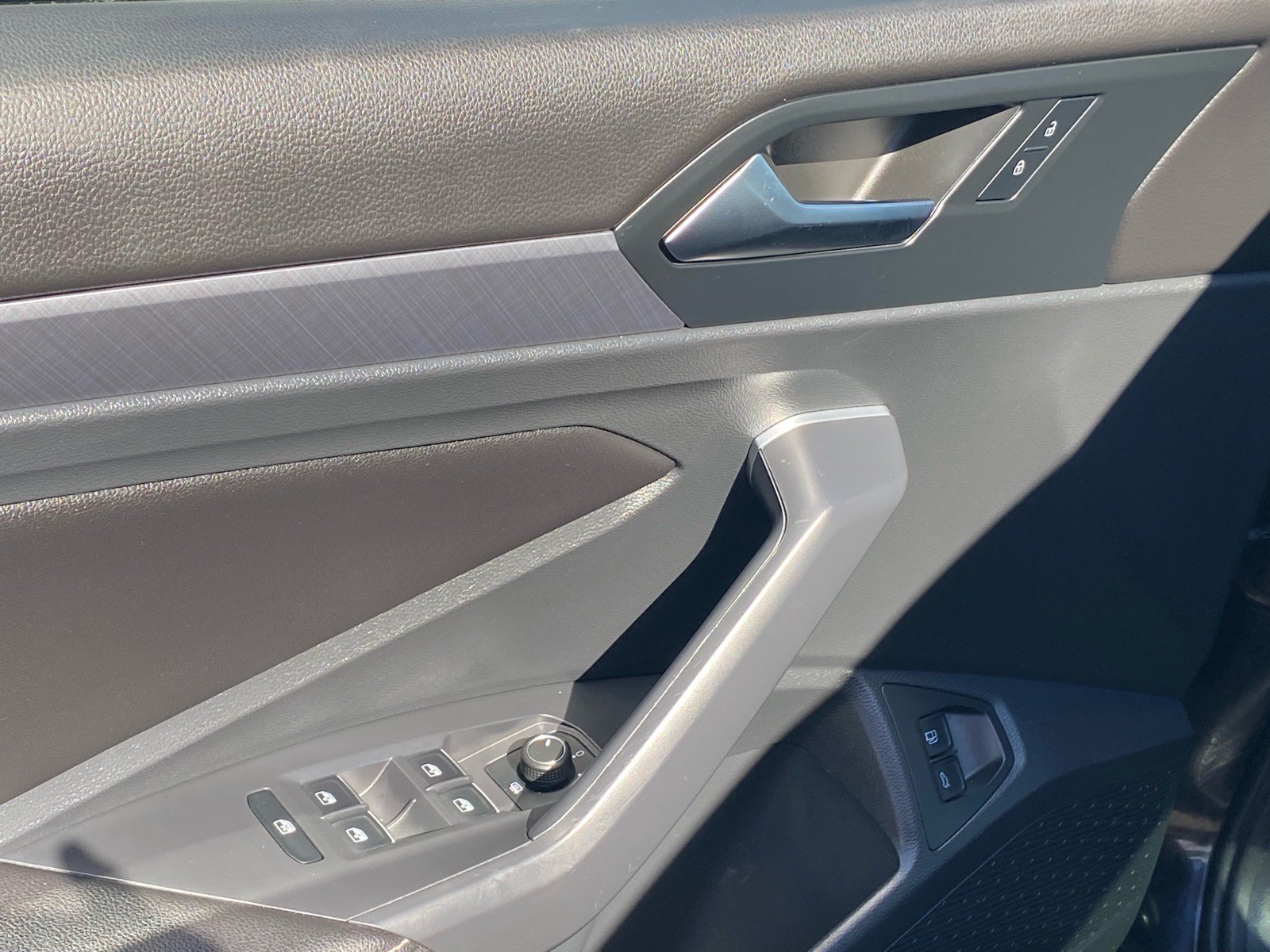 Certified 2023 Volkswagen Jetta SE w/ Panoramic Sunroof Package FWD image 18