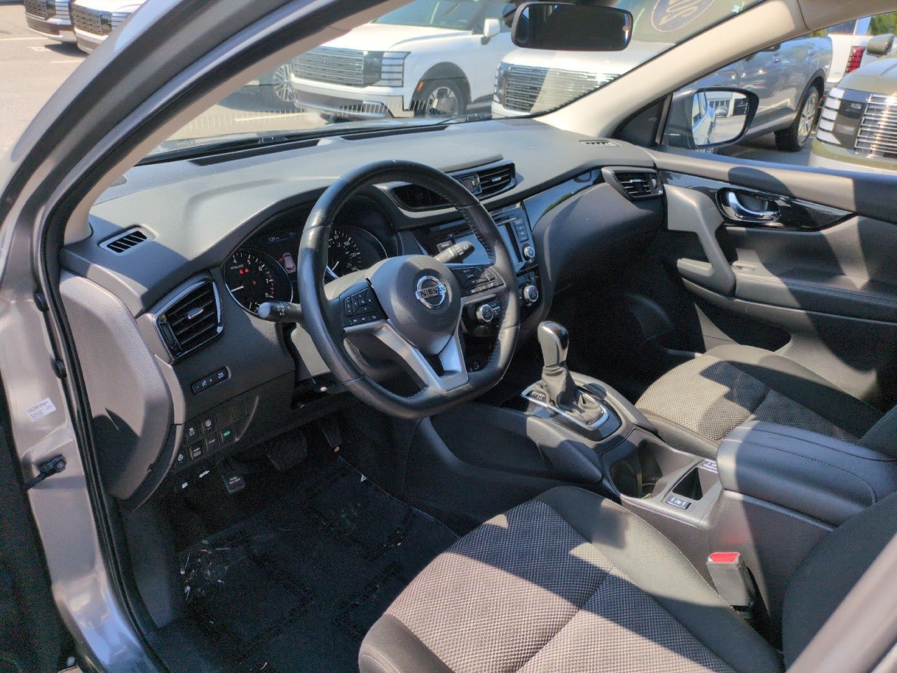 Used 2021 Nissan Rogue Sport SV AWD/4WD image 14