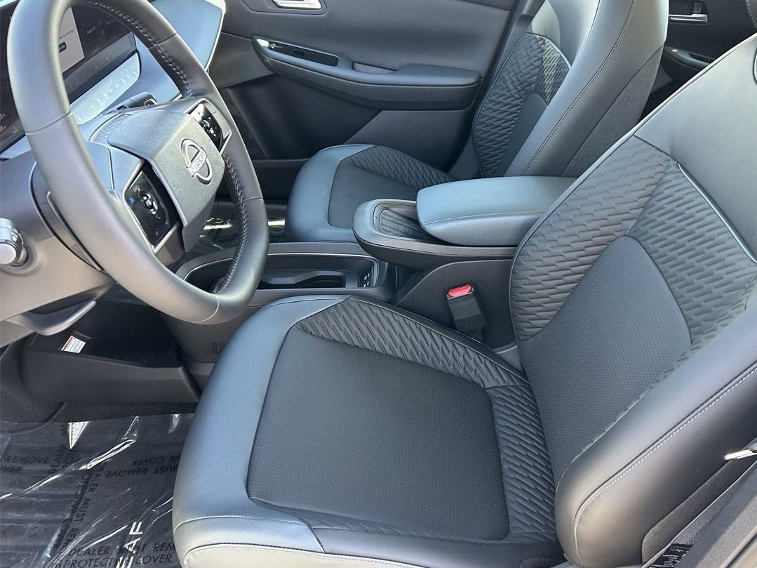 New 2026 Nissan Leaf Platinum+ w/ Cargo Package (Platinum+) image 24