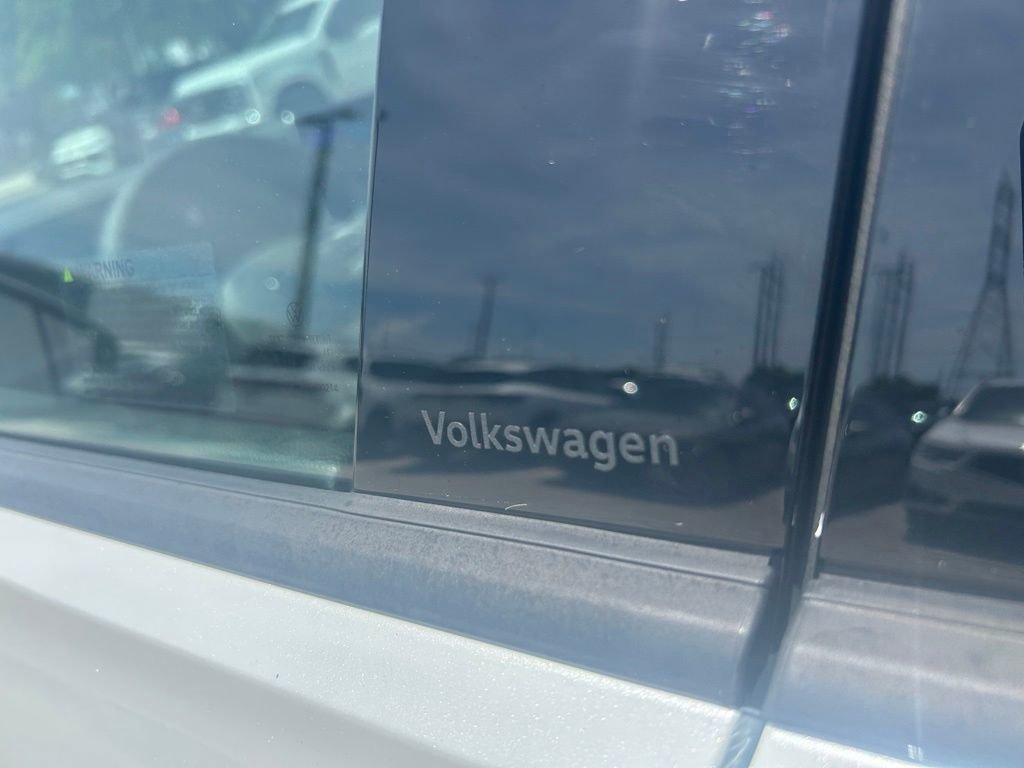 New 2026 Volkswagen Tiguan SE R-Line FWD image 28