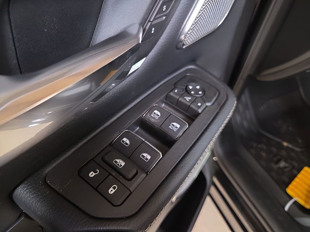 New 2026 RAM 1500 Laramie w/ Night Edition AWD/4WD image 11