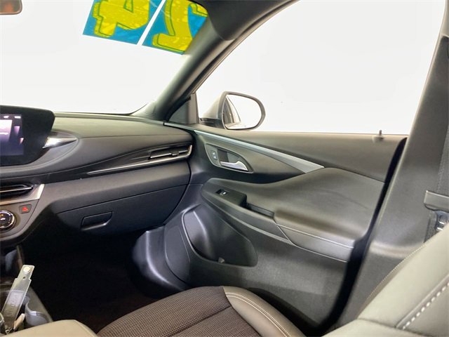 Used 2024 Buick Envista Preferred w/ Convenience I Package image 11