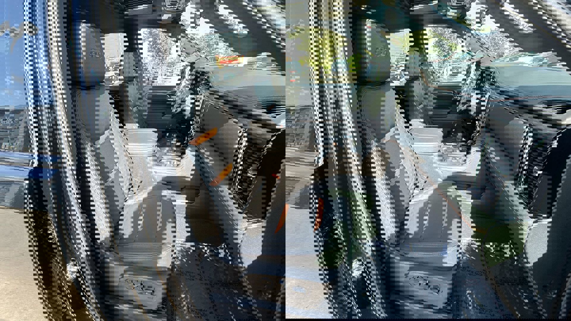 Certified 2024 GMC Sierra 1500 AT4 w/ Technology Package image 62