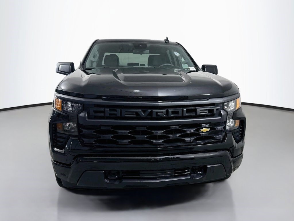 Used 2024 Chevrolet Silverado 1500 Custom RWD image 2