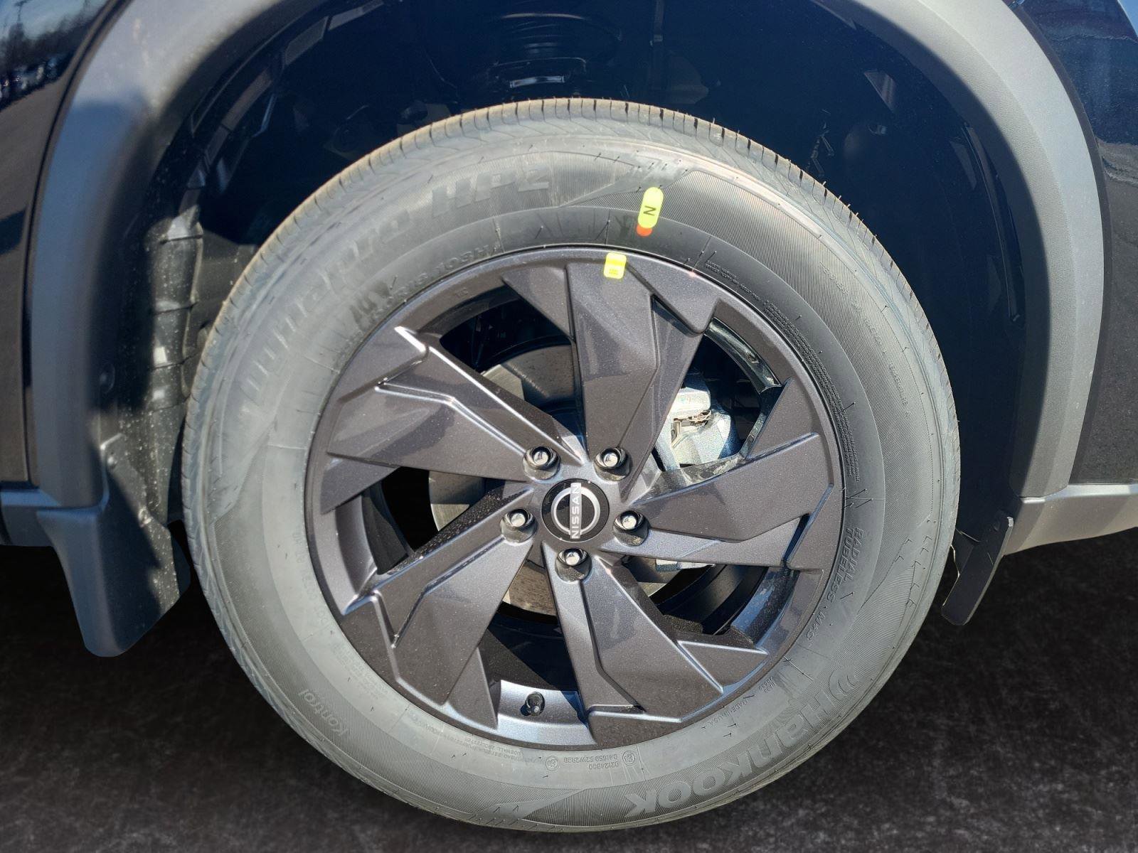 New 2026 Nissan Rogue SV AWD/4WD image 29