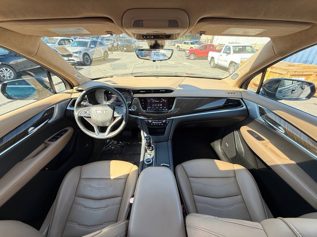 Used 2024 Cadillac XT6 Premium Luxury w/ Platinum Package FWD image 25