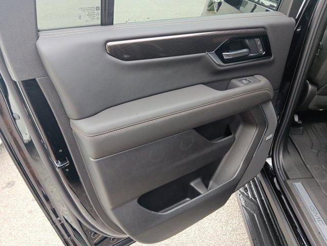 New 2026 GMC Yukon XL Elevation AWD/4WD image 15