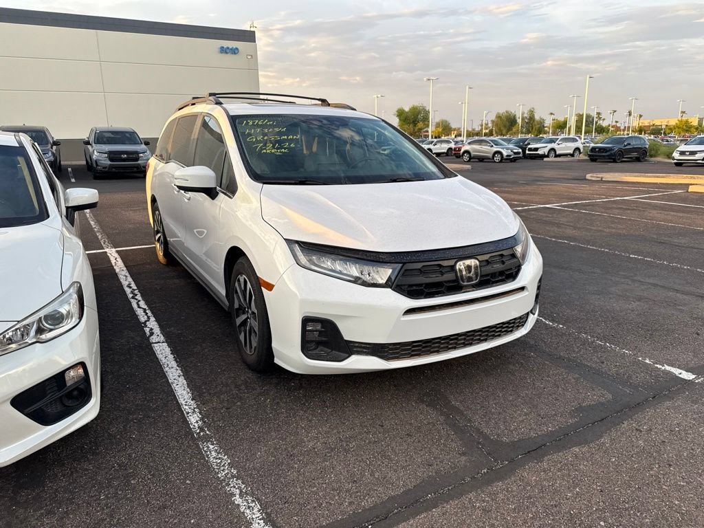 Certified 2025 Honda Odyssey EX-L image 3