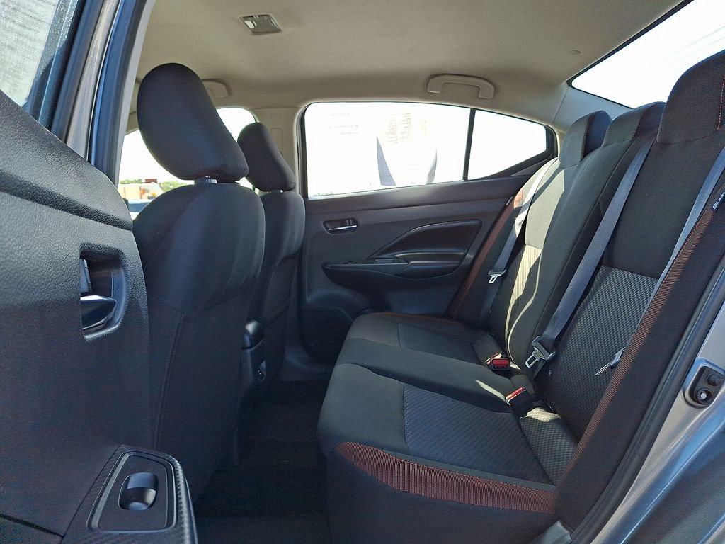Used 2024 Nissan Versa SR FWD image 10