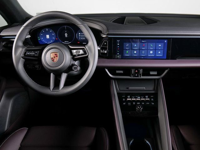 New 2025 Porsche Macan 4 Electric image 16