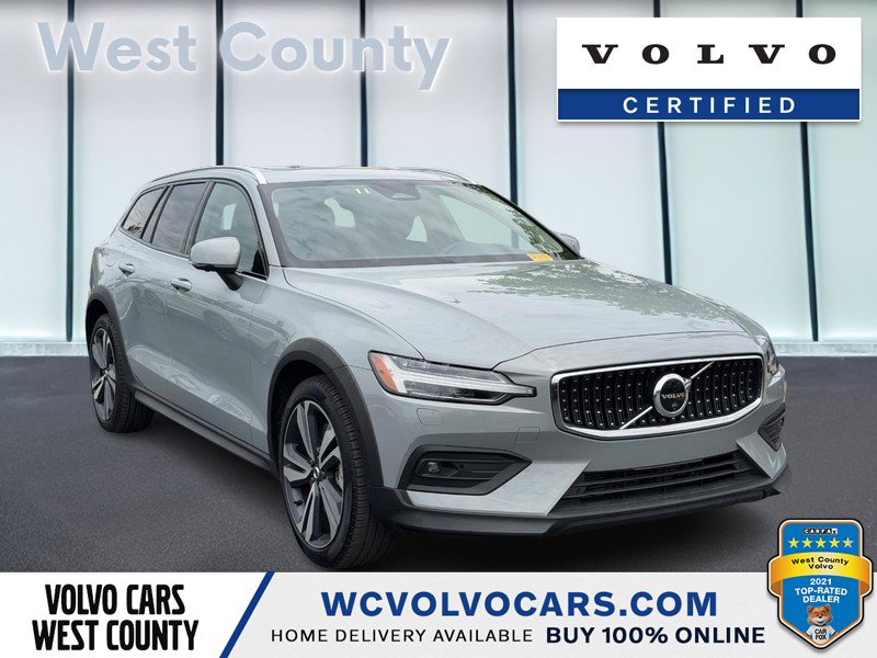 Certified 2025 Volvo V60 B5 Cross Country Plus AWD/4WD image 1