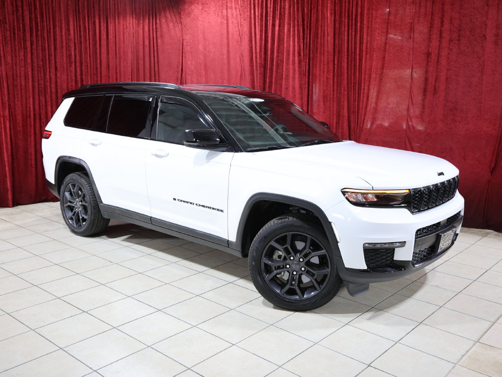 Used 2025 Jeep Grand Cherokee L Limited w/ Trailer Tow Package AWD/4WD image 2