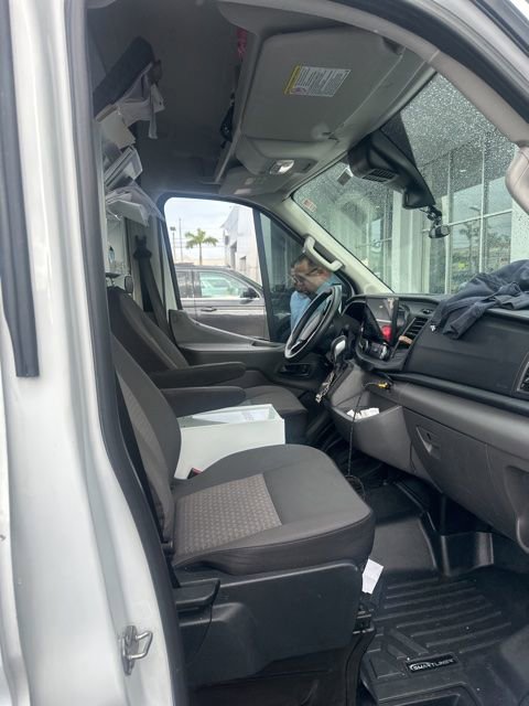 Used 2020 Ford Transit 250 Medium Roof image 4