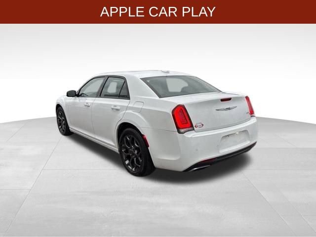 Used 2017 Chrysler 300 S w/ 300S Premium Group image 5