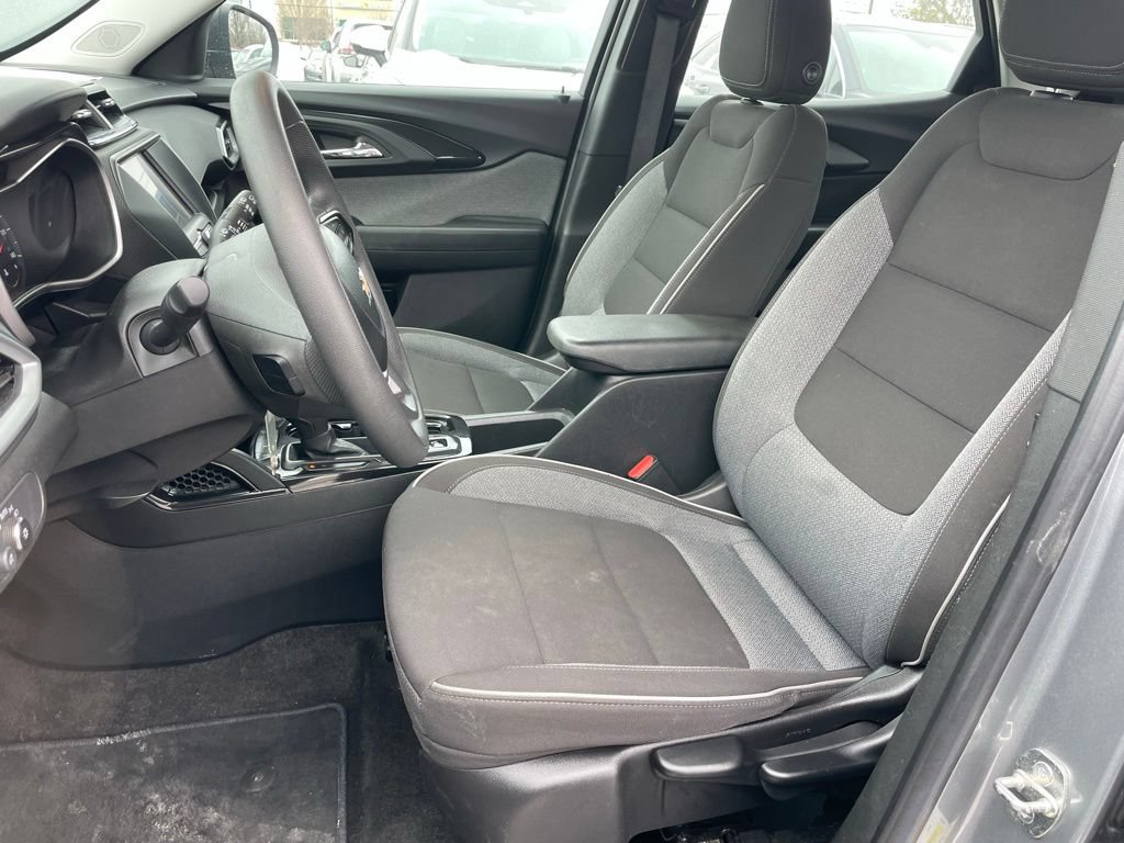 Used 2023 Chevrolet TrailBlazer LS FWD image 6