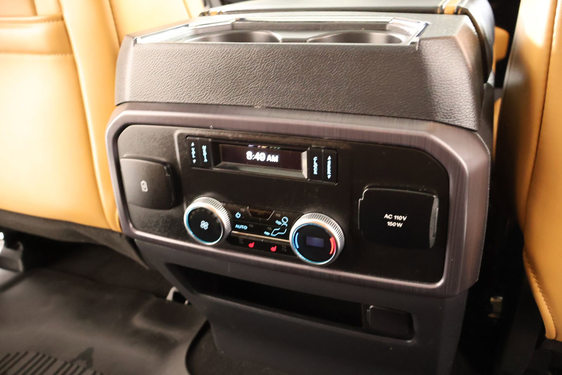 Used 2024 Ford Expedition Platinum image 17