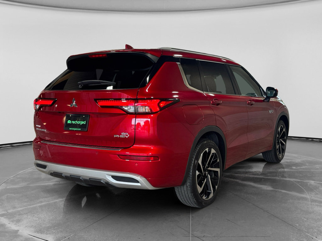 Used 2023 Mitsubishi Outlander SEL AWD/4WD image 3