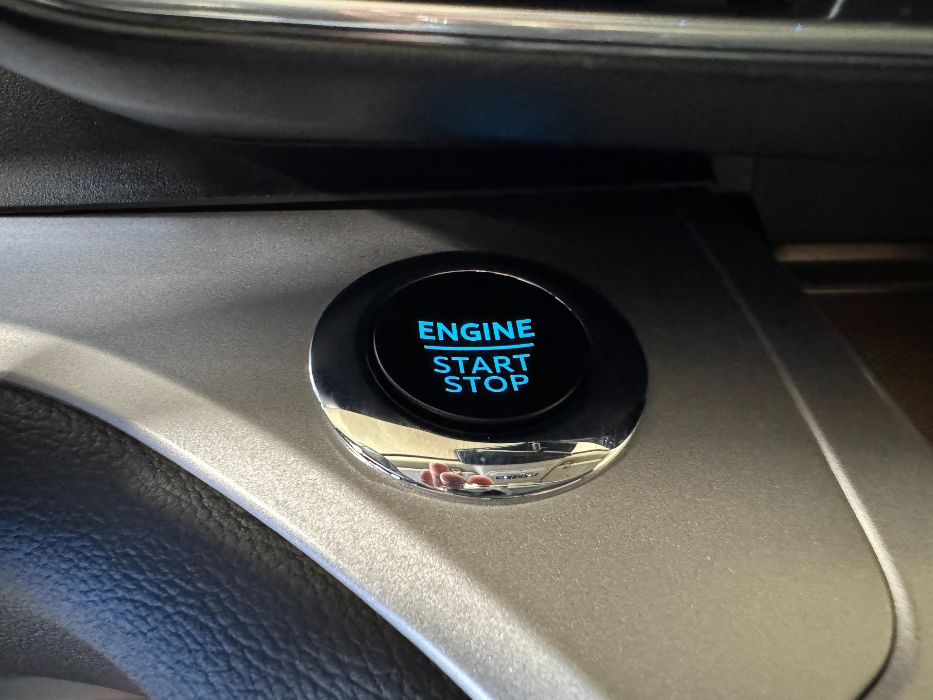 Used 2023 Ford Explorer XLT w/ Equipment Group 202A image 46