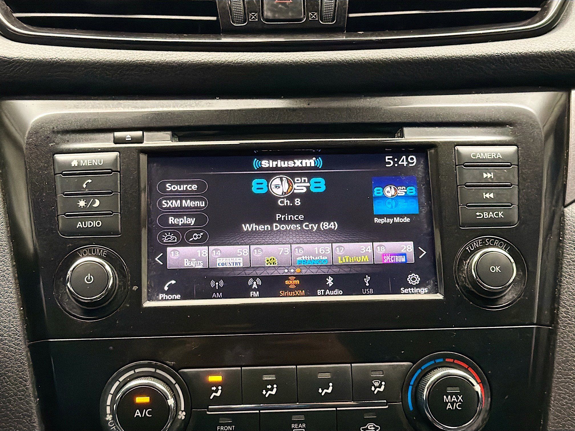 Used 2022 Nissan Rogue Sport S image 9