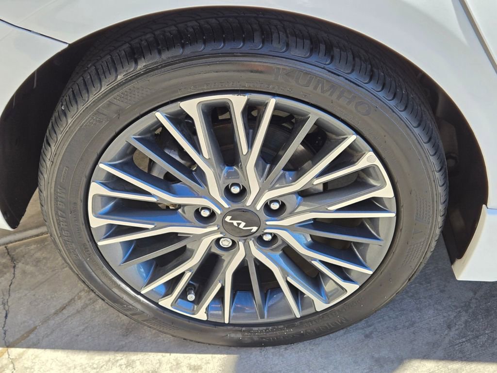 Used 2023 Kia Forte GT-Line image 10