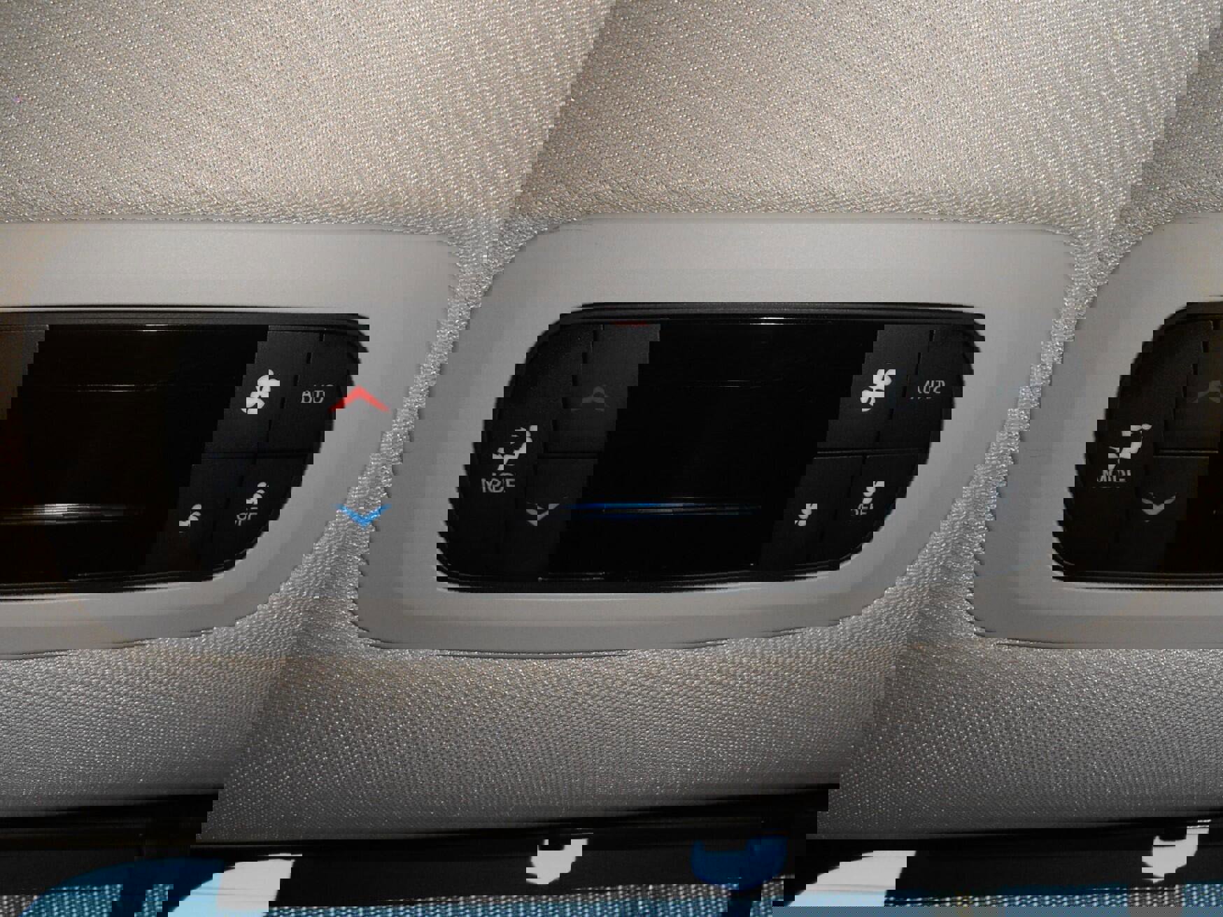 Certified 2024 Chrysler Pacifica Touring-L image 25