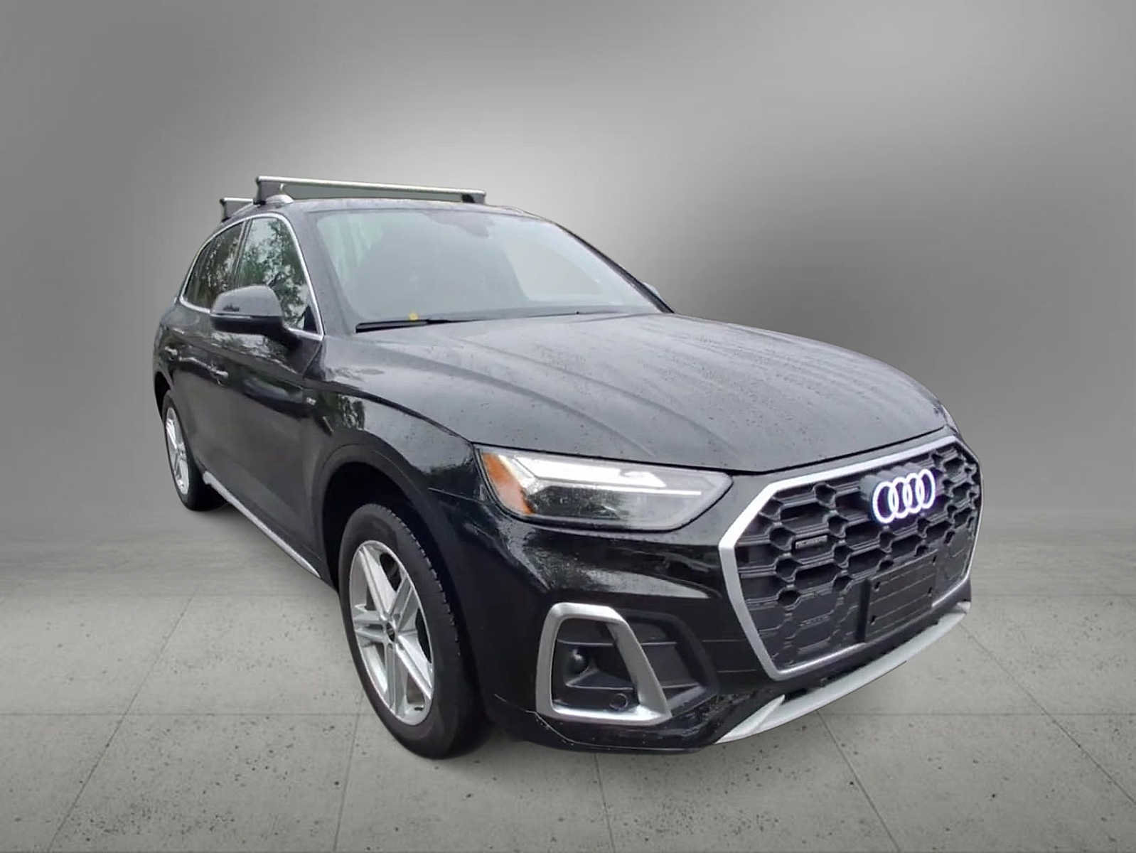 Certified 2024 Audi Q5 e Premium w/ Convenience Package AWD/4WD image 2