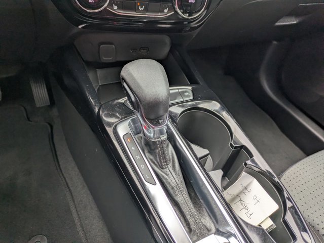 Used 2025 Chevrolet Trax LT w/ LT Convenience Package image 17