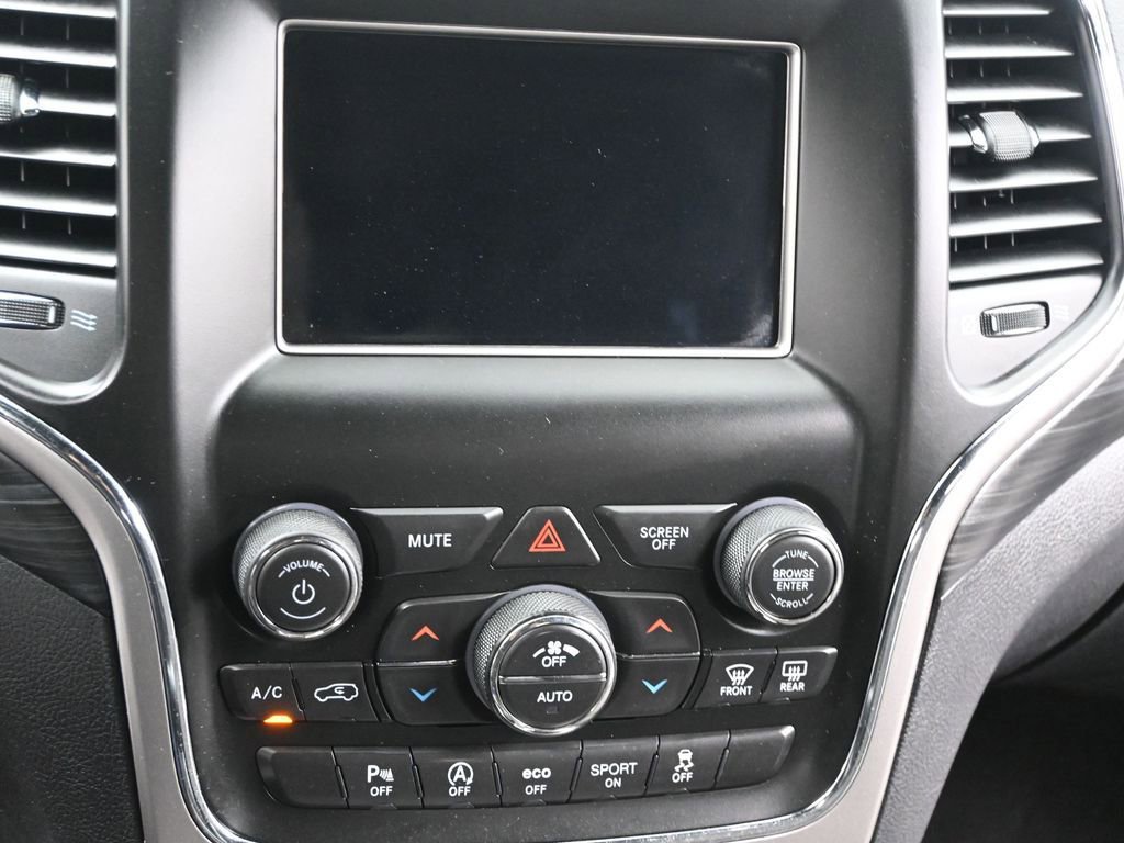 Used 2019 Jeep Grand Cherokee Laredo RWD image 16