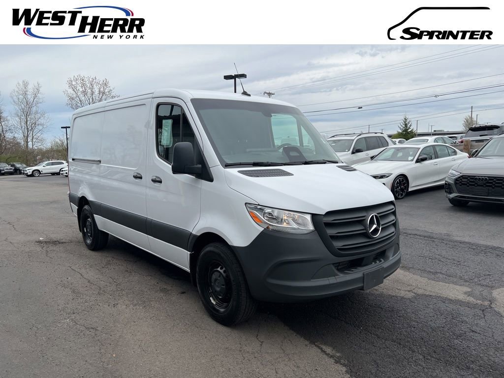 Used 2025 Mercedes-Benz Sprinter 2500 image 1