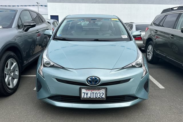 Used 2017 Toyota Prius Three FWD image 3
