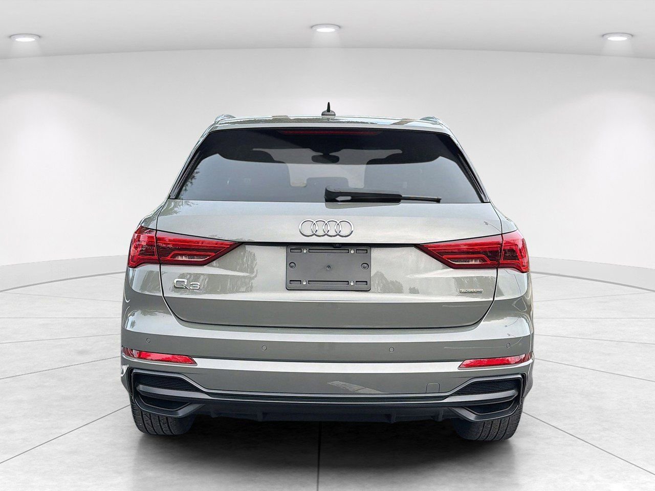 Used 2020 Audi Q3 2.0T Premium w/ Convenience Package image 5