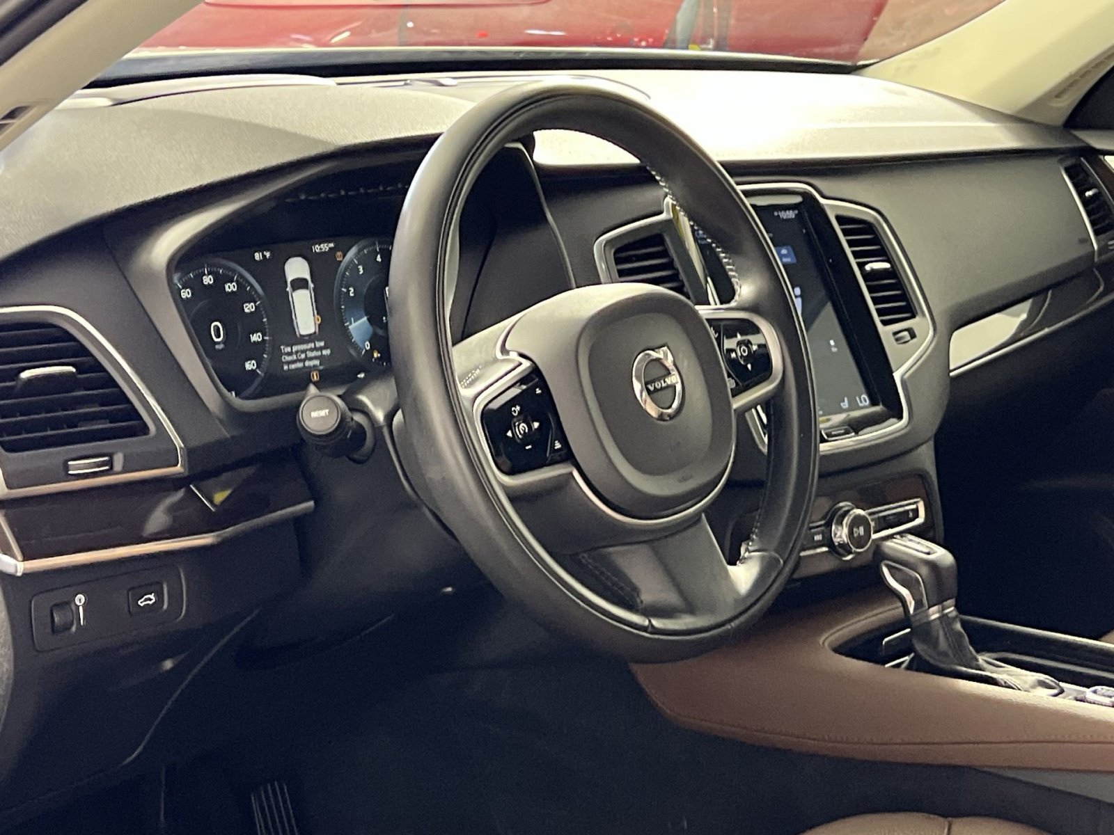 Used 2019 Volvo XC90 T6 Momentum w/ Advanced Package AWD/4WD image 17