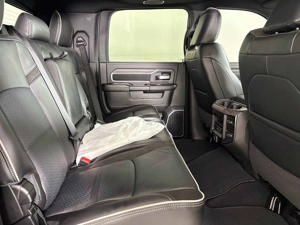 New 2027 RAM 2500 Laramie w/ Night Edition AWD/4WD image 17