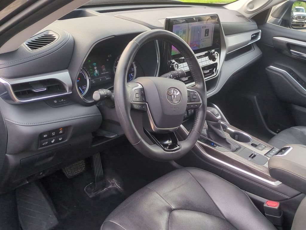 Used 2020 Toyota Highlander Platinum AWD/4WD image 13