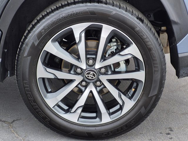 Used 2025 Toyota Corolla Cross XLE AWD/4WD image 13