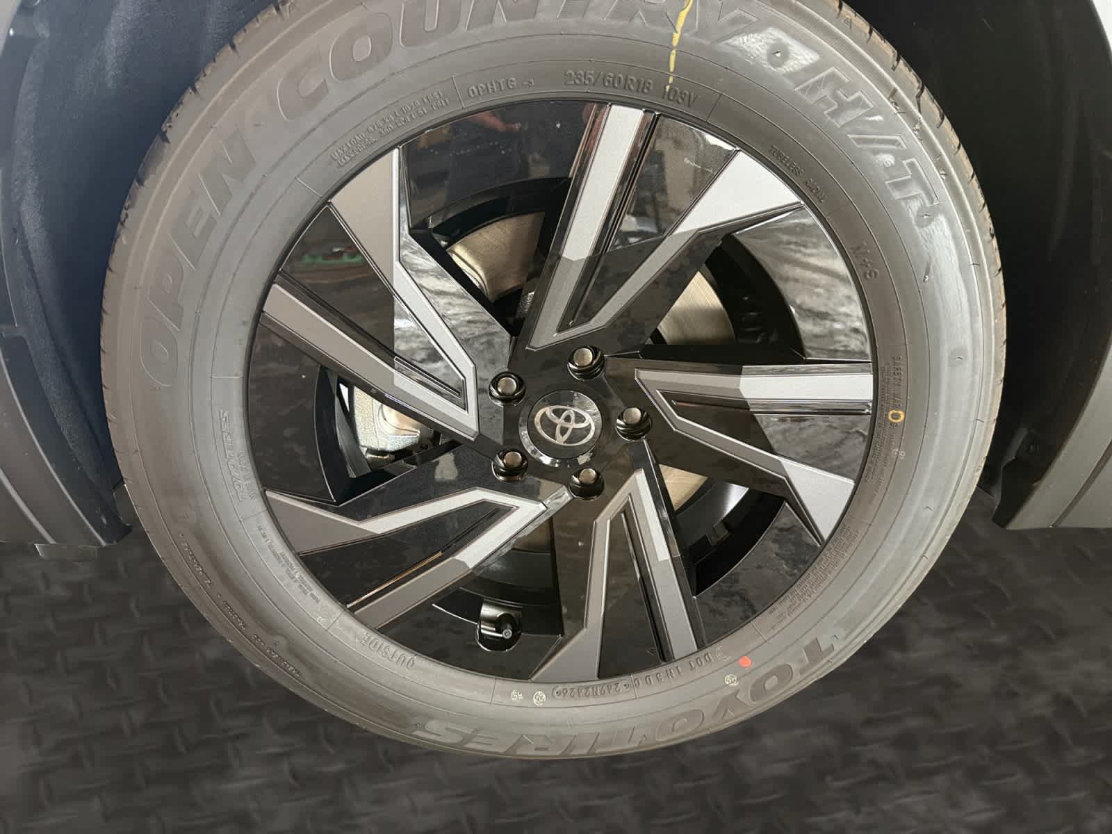 New 2026 Toyota C-HR AWD/4WD image 9