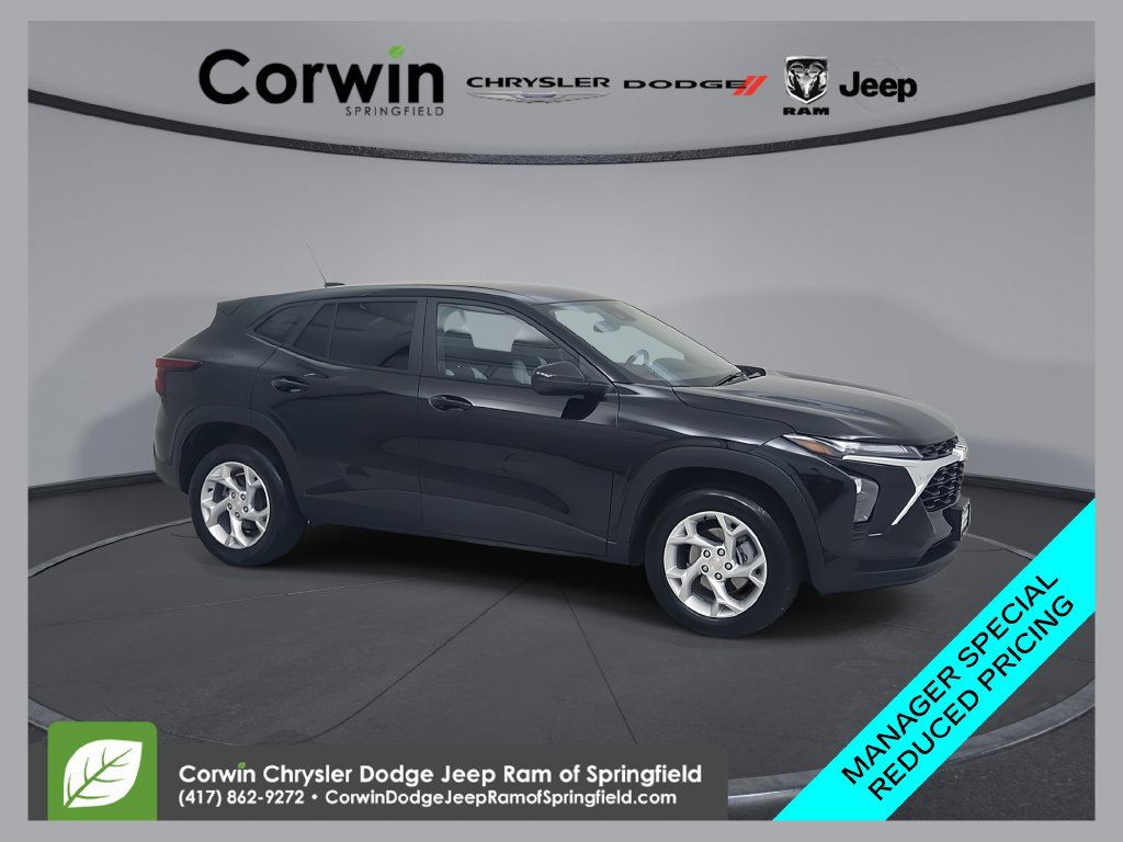 Used 2026 Chevrolet Trax LS w/ LS Convenience Package FWD 360° Tour